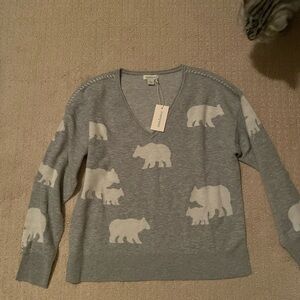 Sundance Gray V-Neck Sweater with Bear Design